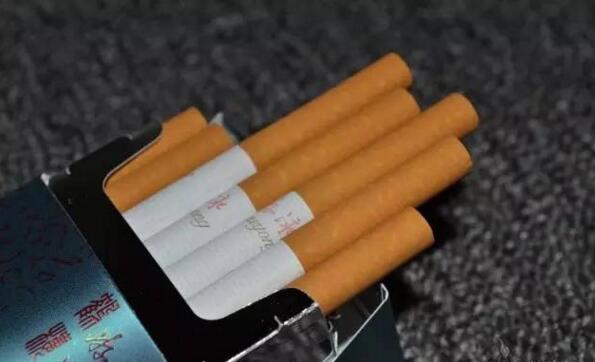 黃鶴樓游泳回歸，爺爺輩最喜愛(ài)的香煙品牌