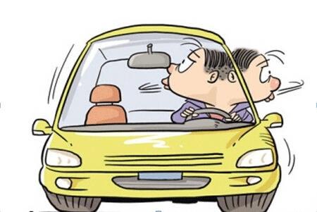 開車抽煙扣分嗎，2018年開車抽煙如何處罰