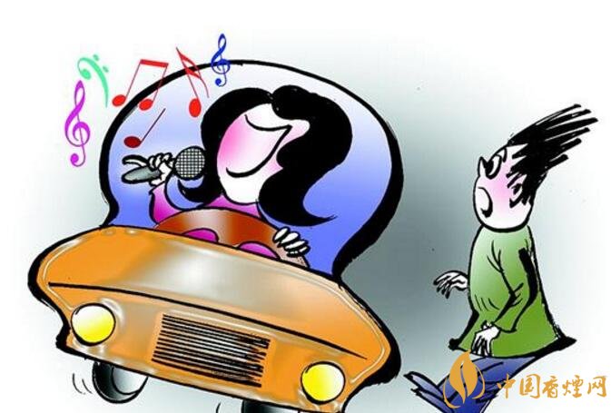 開車抽煙扣分嗎，2018年開車抽煙如何處罰