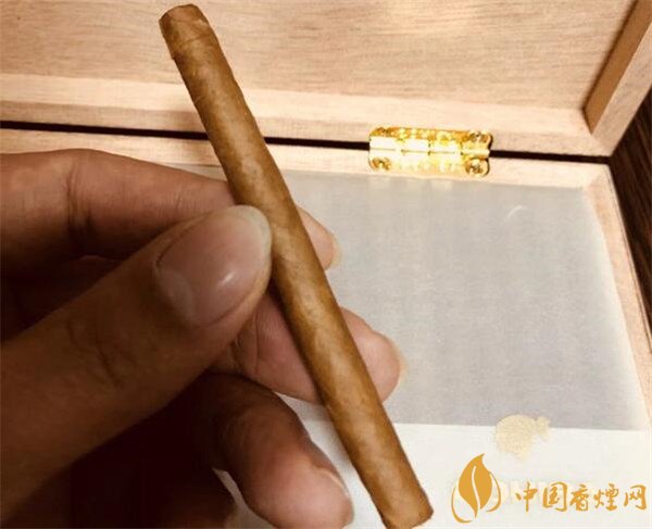 古巴雪茄(高希霸俱樂(lè)部)價(jià)格表圖 高希霸保濕盒款俱樂(lè)部多少錢