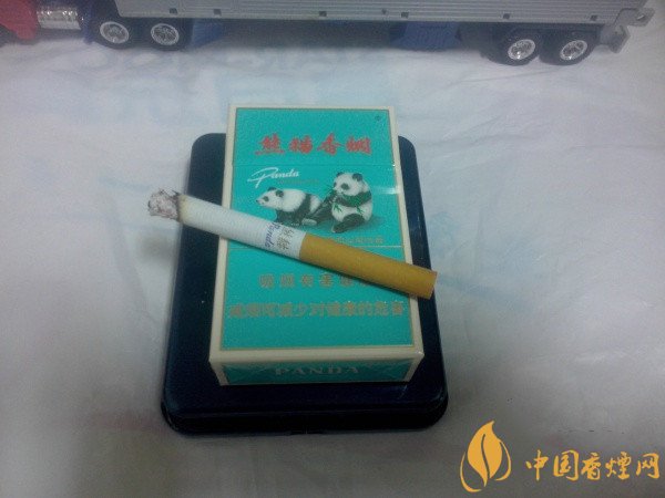 熊貓香煙(經(jīng)典)禮盒裝怎么樣 口感豐潤(rùn)細(xì)膩回味無窮